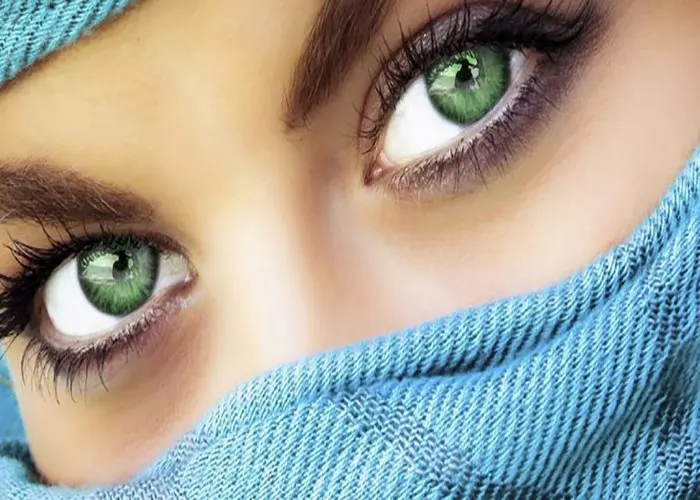 انتخاب لنز رنگی مناسب با رنگ  طبیعی چشم خود