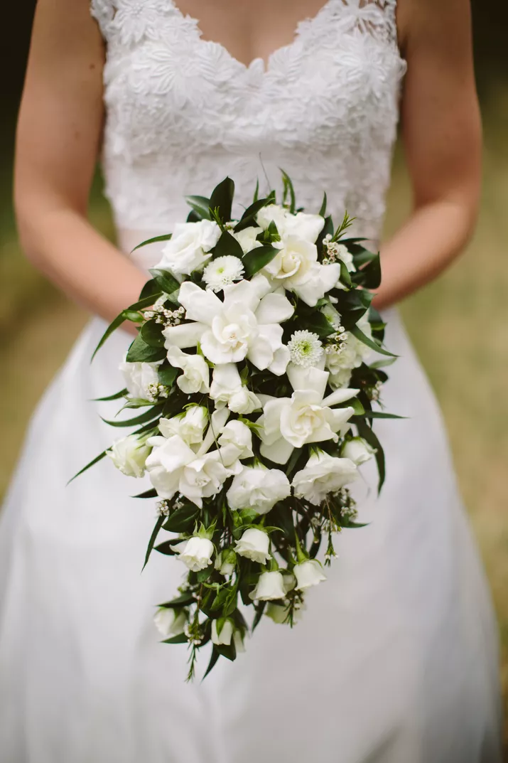 15 ایده زیبا برای دسته گل عروس با گل یاسمن