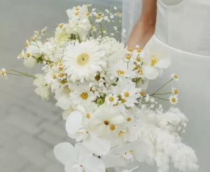 17 ایده دسته گل عروس با گل مرواریدی مناسب برای تمام مراسم های عروسی
