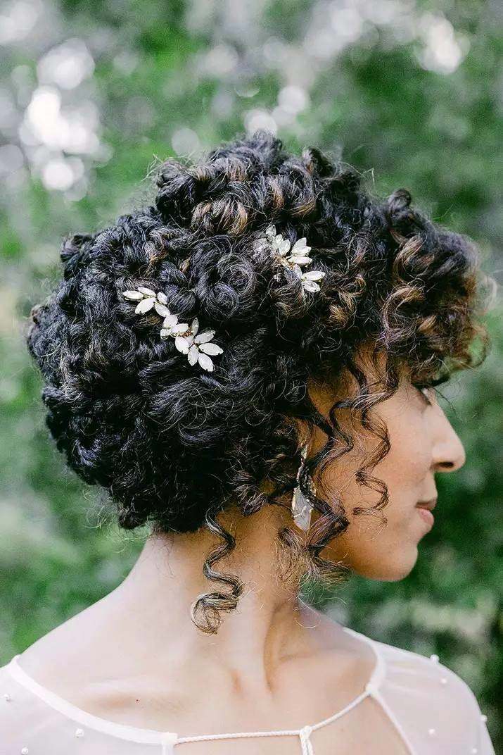 موهای فر جمع شده مدل موی زیبا برای عروس