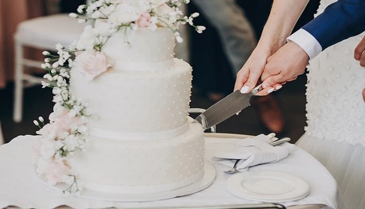 تزئینات کیک عروسی به سبک کلاسیک