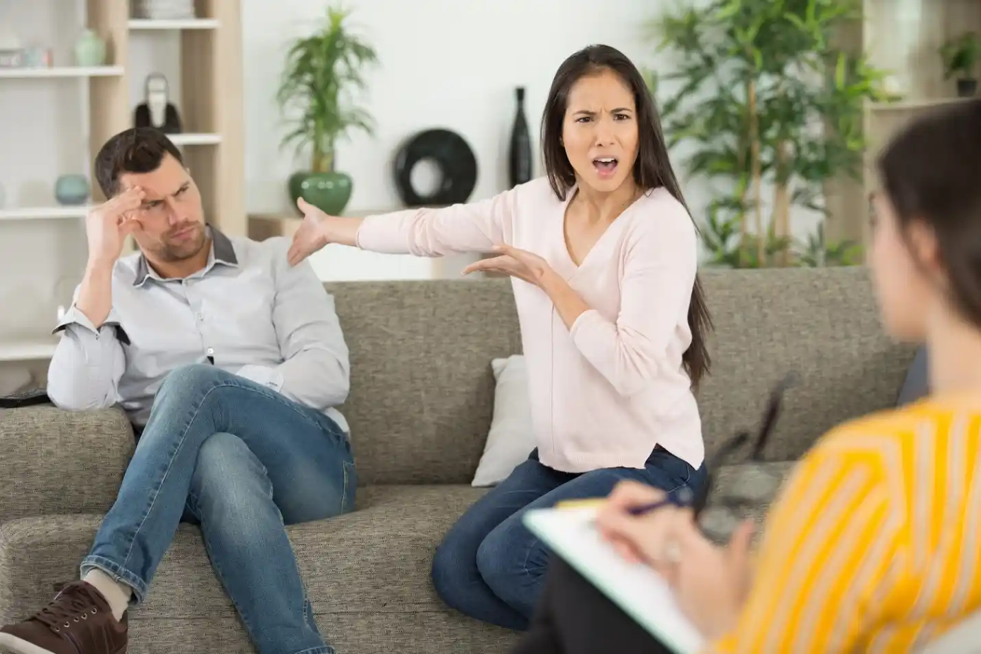پیامد های اجتماعی طلاق عاطفی