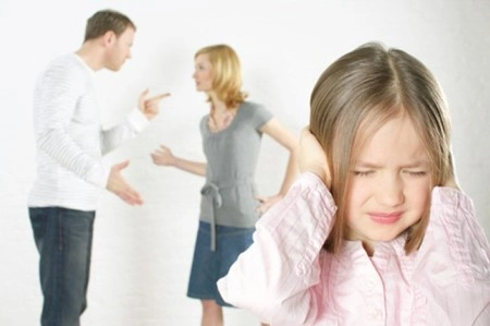 4. تاثیر طلاق بر فرزند دختر  باعث میشود شدیدا استرس داشته باشد 