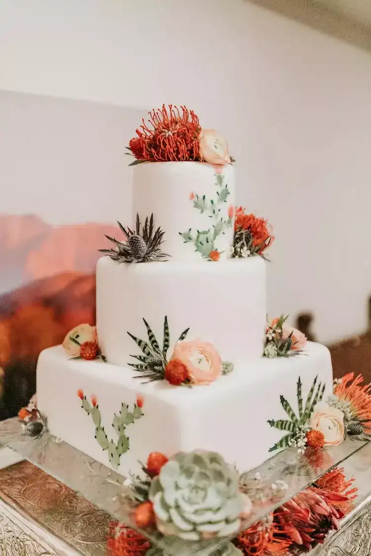 کیک عروسی تان را با تم کاکتوس تزیین کنید